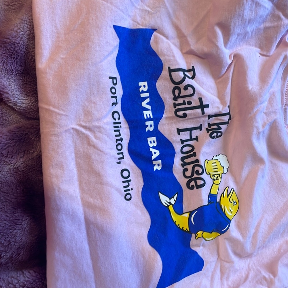 Euc smoke free home tee shirt pink
